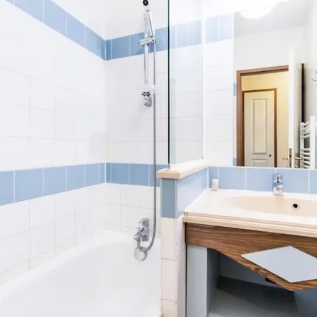 Daire L'instant - F2 Avec Piscine - Du Golf *