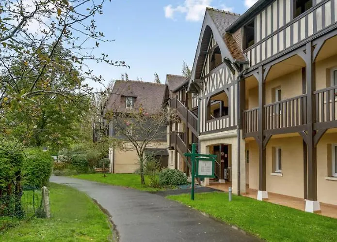 L'instant - F2 Avec Piscine - Du Golf * دوفييل